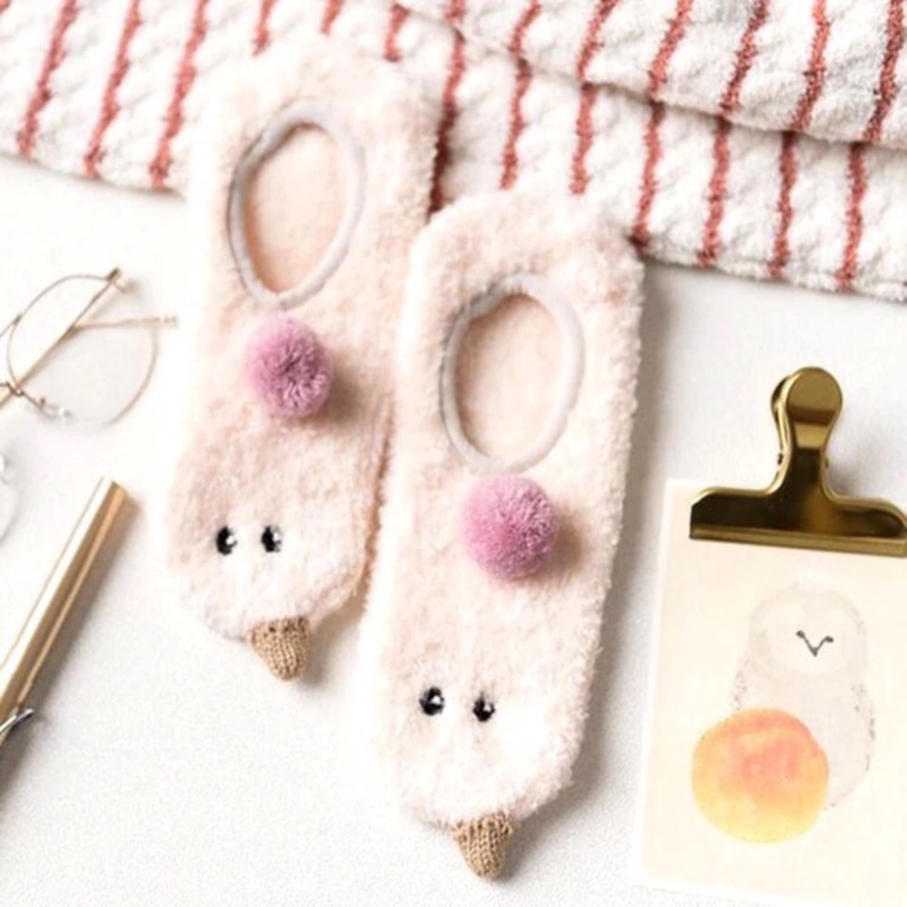 Cozy Fuzzy Unicorn Slipper socks - two left! - Picture 2 of 8